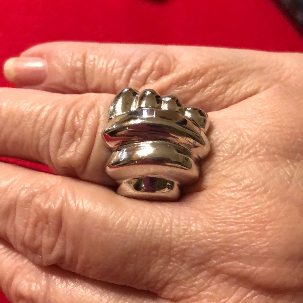 Chunky 18k ge silver ring
